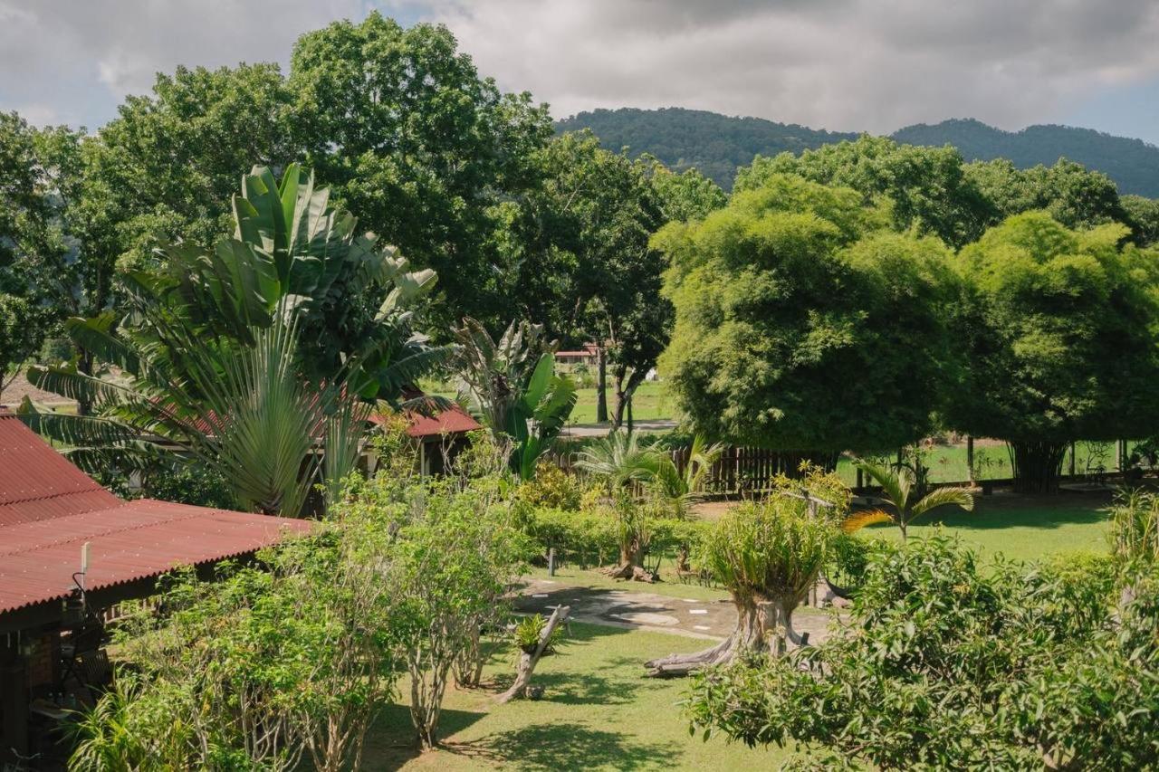 Singgahsana Villa Langkawi Kuah Exterior photo