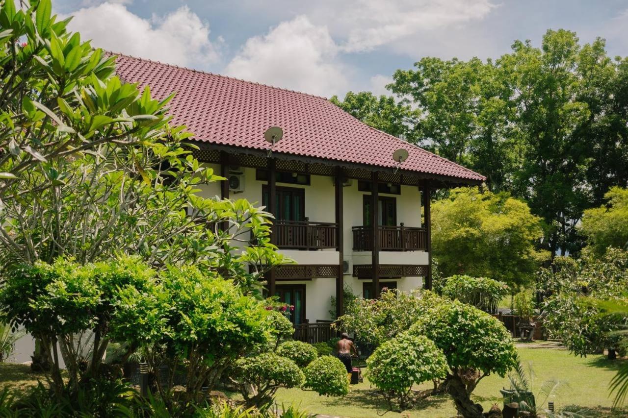 Singgahsana Villa Langkawi Kuah Exterior photo